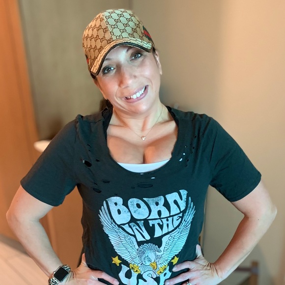 Meet your Posher, Marni - Picture 1 of 1